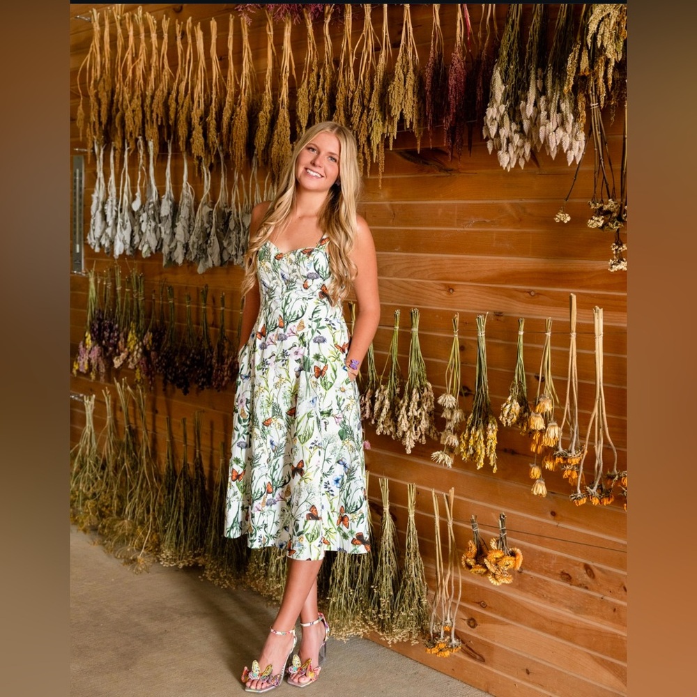 Avec Les Filles Botanical Fit & Flare Midi Dress in Butterfly Floral - Picture 11 of 17